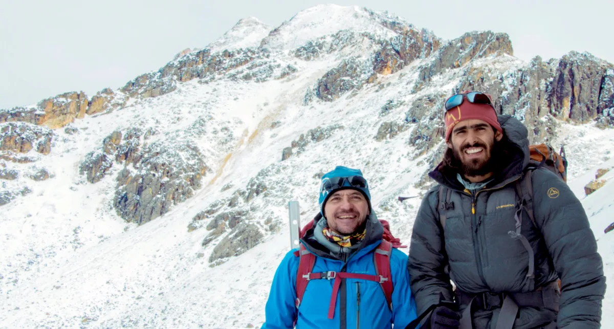 Imagen de portada de «Alta Vertical presenta #IceCalling2016, proyecto alpino por Héctor Ponce de León y Daniel Araiza».