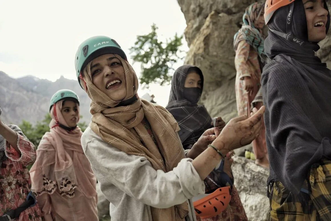 Imagen del archivo de «Climbing for a Reason cumple sueño de Juan Pablo Mohr en Pakistán: escalada para mujeres».