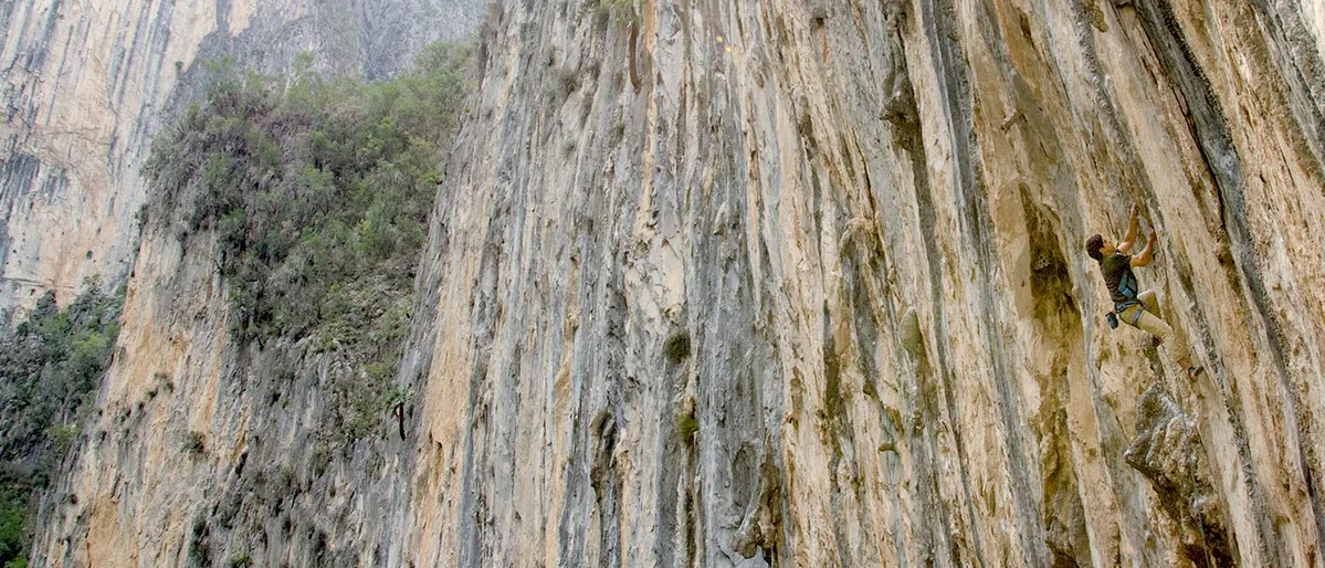 Imagen de portada de «Entrevista: Ricardo Vara y Fantasmagoria, otro FA 5.14a en El Salto».